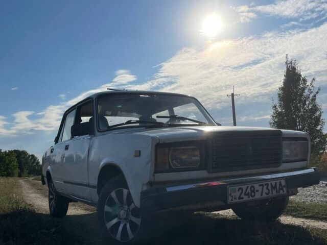 Белый ВАЗ 2107, объемом двигателя 1.3 л и пробегом 3 тыс. км за 316 $, фото 1 на Automoto.ua