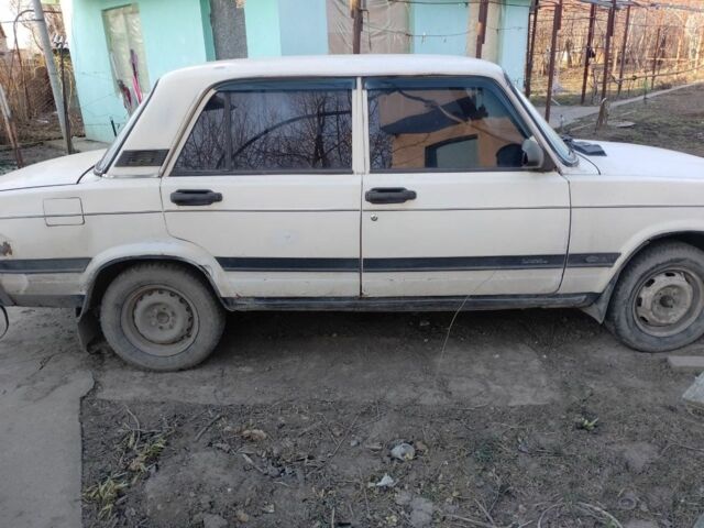 Бежевый ВАЗ 2107, объемом двигателя 0 л и пробегом 300 тыс. км за 476 $, фото 1 на Automoto.ua