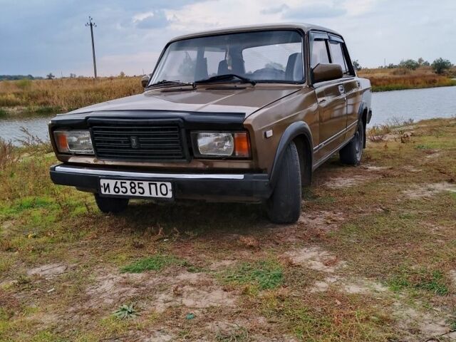 Бежевий ВАЗ 2107, об'ємом двигуна 1.5 л та пробігом 150 тис. км за 894 $, фото 1 на Automoto.ua