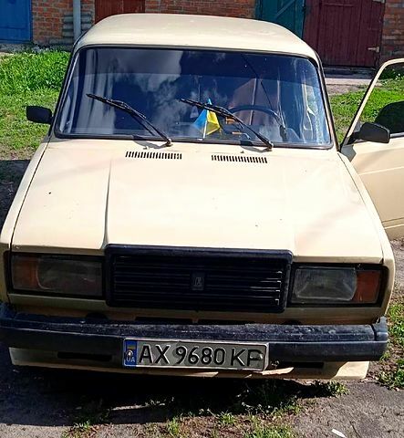 Бежевый ВАЗ 2107, объемом двигателя 1.3 л и пробегом 200 тыс. км за 940 $, фото 1 на Automoto.ua