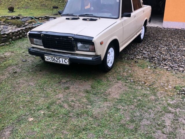 Бежевый ВАЗ 2107, объемом двигателя 1.5 л и пробегом 1000 тыс. км за 550 $, фото 1 на Automoto.ua