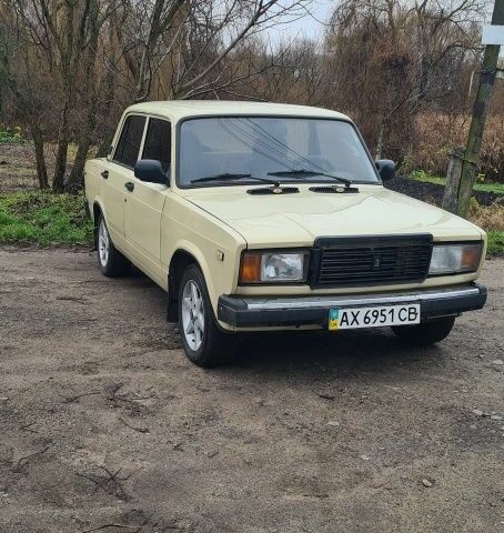 Бежевый ВАЗ 2107, объемом двигателя 0 л и пробегом 1000 тыс. км за 1499 $, фото 1 на Automoto.ua