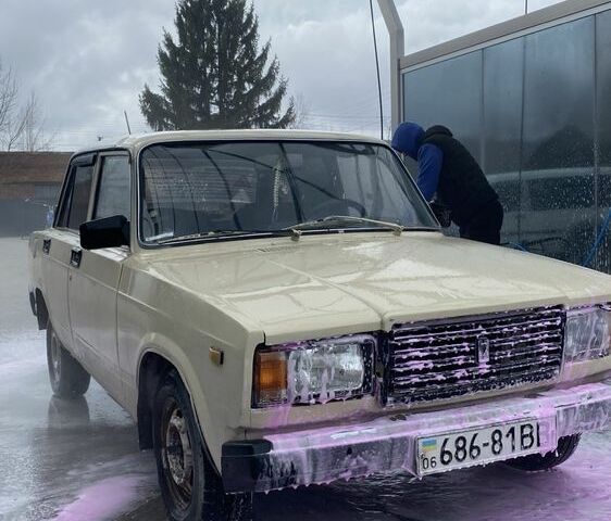 Бежевий ВАЗ 2107, об'ємом двигуна 0.15 л та пробігом 31 тис. км за 500 $, фото 1 на Automoto.ua