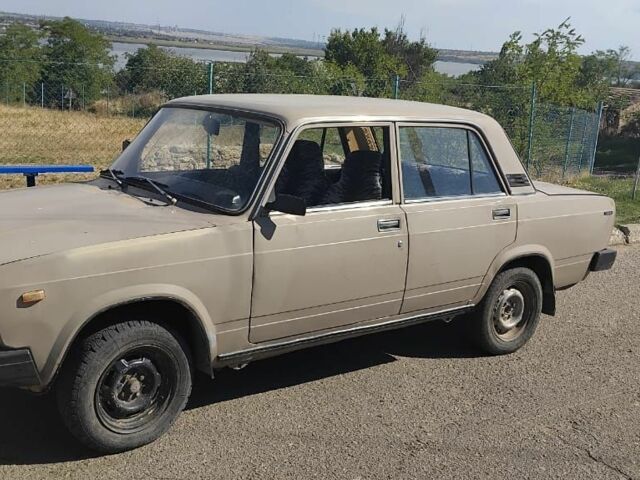 Бежевый ВАЗ 2107, объемом двигателя 0 л и пробегом 7 тыс. км за 699 $, фото 1 на Automoto.ua