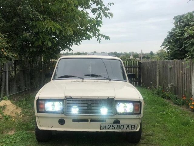 Бежевий ВАЗ 2107, об'ємом двигуна 1.3 л та пробігом 200 тис. км за 1182 $, фото 1 на Automoto.ua