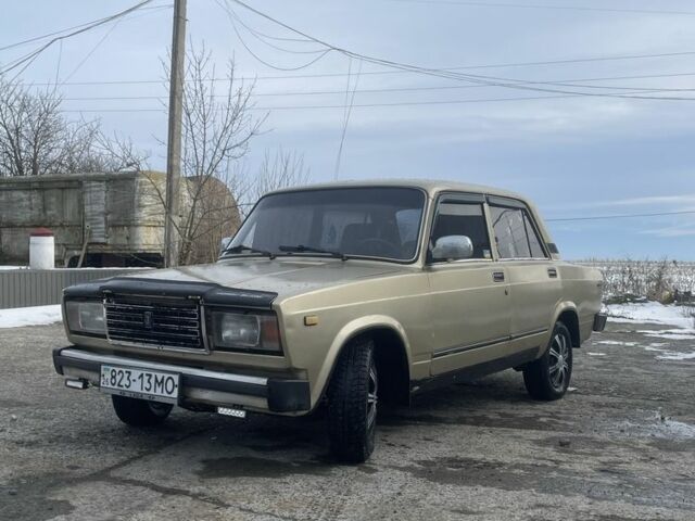 Бежевый ВАЗ 2107, объемом двигателя 1 л и пробегом 300 тыс. км за 800 $, фото 1 на Automoto.ua