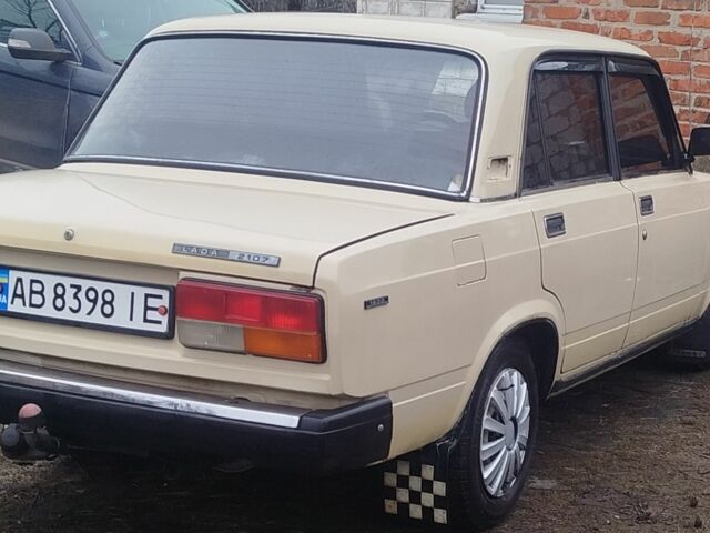 Бежевий ВАЗ 2107, об'ємом двигуна 1.5 л та пробігом 1000 тис. км за 1100 $, фото 1 на Automoto.ua