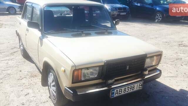 Бежевий ВАЗ 2107, об'ємом двигуна 1.45 л та пробігом 52 тис. км за 900 $, фото 1 на Automoto.ua