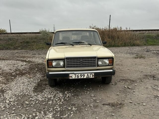 Бежевий ВАЗ 2107, об'ємом двигуна 1.5 л та пробігом 32 тис. км за 1000 $, фото 1 на Automoto.ua