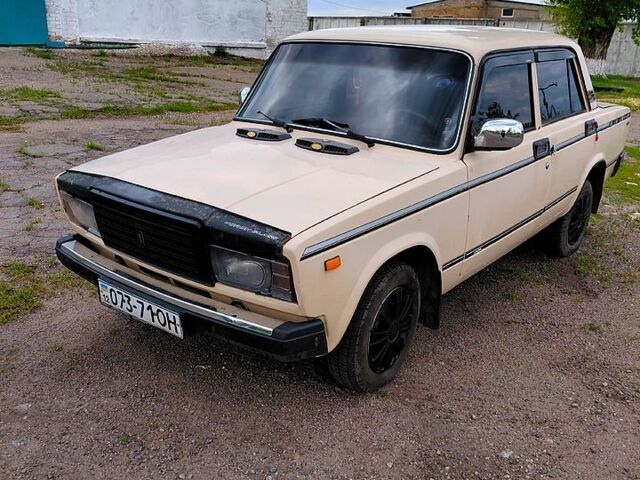 Бежевый ВАЗ 2107, объемом двигателя 1.3 л и пробегом 0 тыс. км за 850 $, фото 1 на Automoto.ua