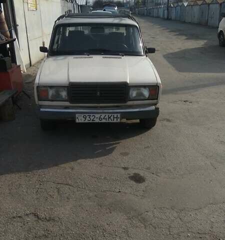 Бежевий ВАЗ 2107, об'ємом двигуна 1.6 л та пробігом 40 тис. км за 750 $, фото 1 на Automoto.ua