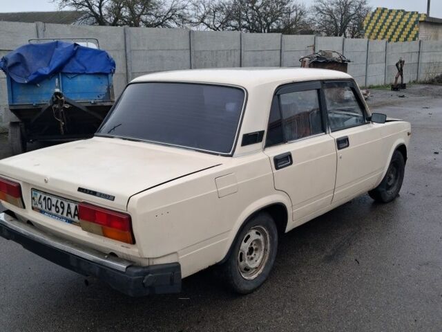 Бежевий ВАЗ 2107, об'ємом двигуна 0 л та пробігом 300 тис. км за 237 $, фото 1 на Automoto.ua