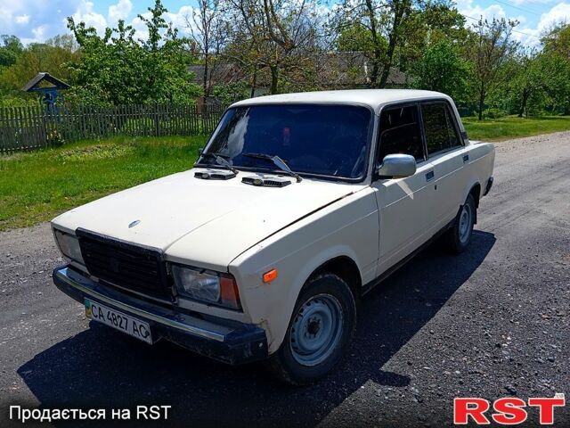 Бежевий ВАЗ 2107, об'ємом двигуна 1.5 л та пробігом 123 тис. км за 450 $, фото 1 на Automoto.ua