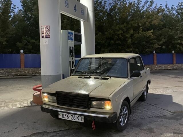 Бежевий ВАЗ 2107, об'ємом двигуна 1.6 л та пробігом 50 тис. км за 559 $, фото 1 на Automoto.ua