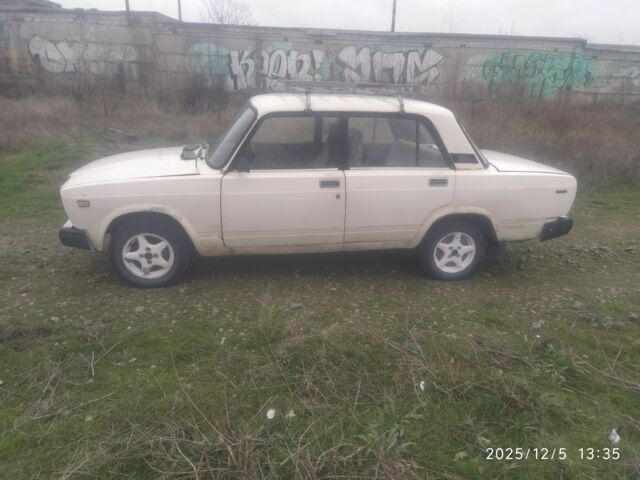 Бежевий ВАЗ 2107, об'ємом двигуна 0 л та пробігом 1000 тис. км за 570 $, фото 1 на Automoto.ua