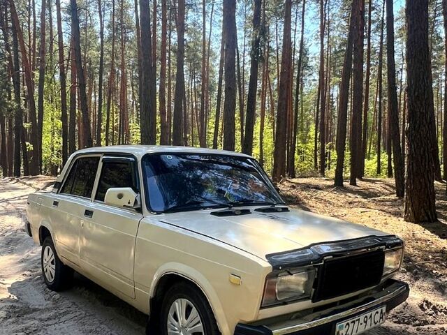 Бежевий ВАЗ 2107, об'ємом двигуна 1.5 л та пробігом 120 тис. км за 600 $, фото 1 на Automoto.ua