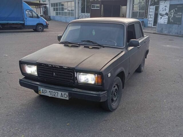 Черный ВАЗ 2107, объемом двигателя 1.5 л и пробегом 111 тыс. км за 506 $, фото 1 на Automoto.ua
