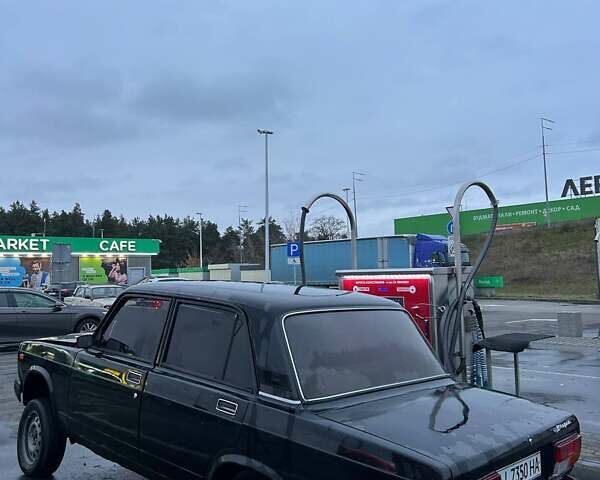 Черный ВАЗ 2107, объемом двигателя 1.5 л и пробегом 130 тыс. км за 1200 $, фото 1 на Automoto.ua