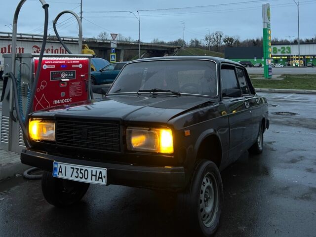 Черный ВАЗ 2107, объемом двигателя 1.5 л и пробегом 1 тыс. км за 1300 $, фото 1 на Automoto.ua