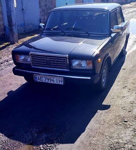 Чорний ВАЗ 2107, об'ємом двигуна 1.5 л та пробігом 660 тис. км за 2500 $, фото 1 на Automoto.ua