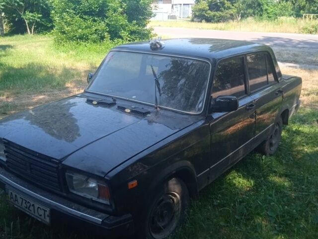 Черный ВАЗ 2107, объемом двигателя 0 л и пробегом 200 тыс. км за 903 $, фото 1 на Automoto.ua