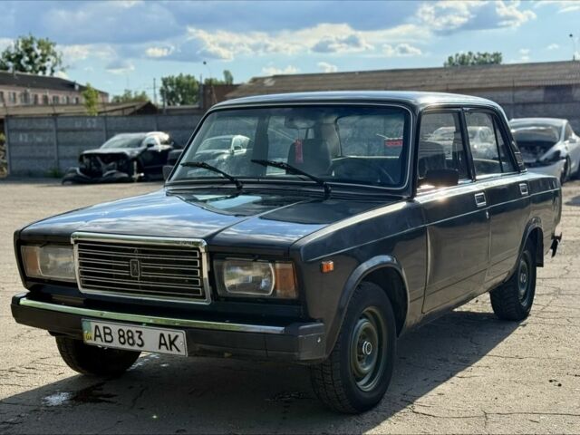 Черный ВАЗ 2107, объемом двигателя 1.5 л и пробегом 95 тыс. км за 750 $, фото 1 на Automoto.ua