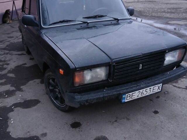 Черный ВАЗ 2107, объемом двигателя 1.5 л и пробегом 200 тыс. км за 1250 $, фото 1 на Automoto.ua