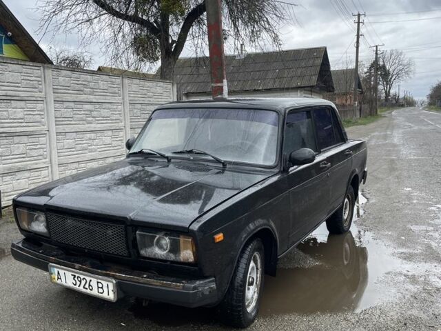 Черный ВАЗ 2107, объемом двигателя 1.5 л и пробегом 100 тыс. км за 690 $, фото 1 на Automoto.ua