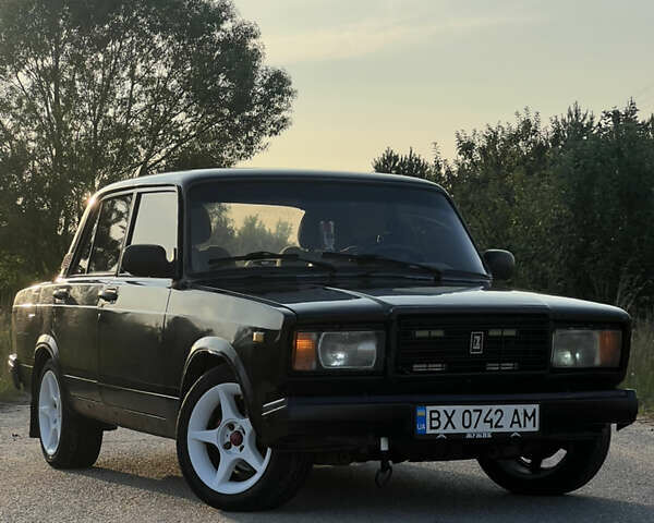 Чорний ВАЗ 2107, об'ємом двигуна 1.5 л та пробігом 110 тис. км за 1550 $, фото 1 на Automoto.ua