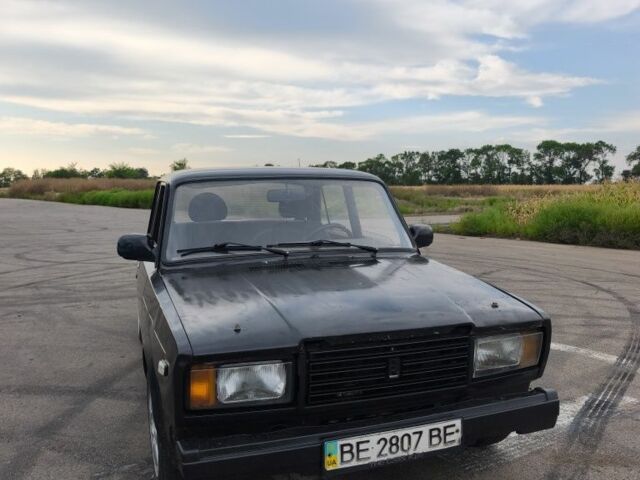 Чорний ВАЗ 2107, об'ємом двигуна 2 л та пробігом 200 тис. км за 2196 $, фото 1 на Automoto.ua
