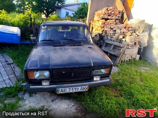 Черный ВАЗ 2107, объемом двигателя 1.5 л и пробегом 165 тыс. км за 1000 $, фото 1 на Automoto.ua
