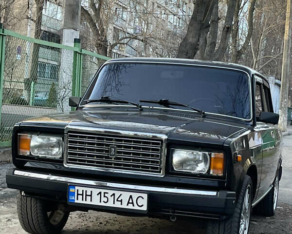 Черный ВАЗ 2107, объемом двигателя 1.5 л и пробегом 60 тыс. км за 3500 $, фото 1 на Automoto.ua