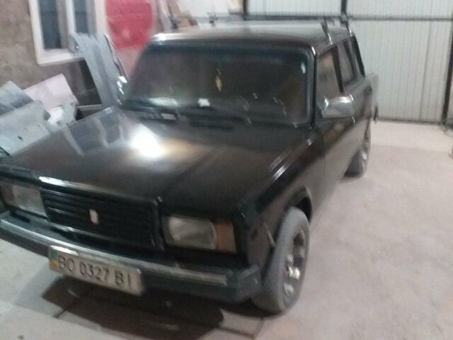Чорний ВАЗ 2107, об'ємом двигуна 1.5 л та пробігом 80 тис. км за 2000 $, фото 1 на Automoto.ua