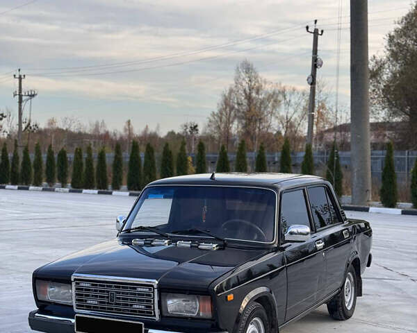Чорний ВАЗ 2107, об'ємом двигуна 1.45 л та пробігом 35 тис. км за 2100 $, фото 1 на Automoto.ua