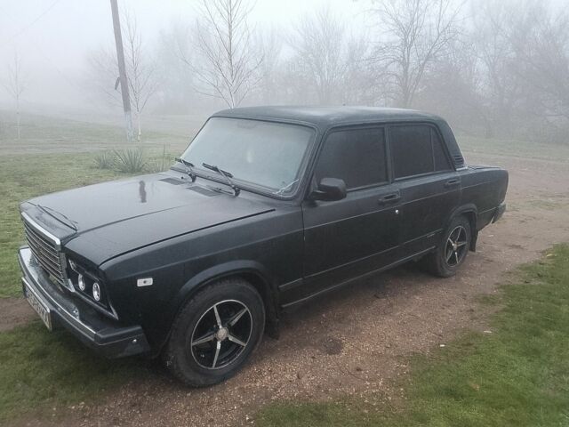 Чорний ВАЗ 2107, об'ємом двигуна 1.5 л та пробігом 20 тис. км за 1100 $, фото 1 на Automoto.ua