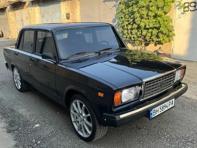 Черный ВАЗ 2107, объемом двигателя 1.5 л и пробегом 189 тыс. км за 718 $, фото 1 на Automoto.ua