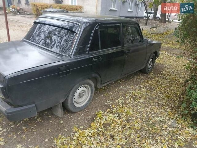Черный ВАЗ 2107, объемом двигателя 1.5 л и пробегом 80 тыс. км за 1600 $, фото 1 на Automoto.ua