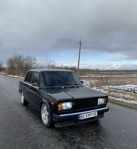 Черный ВАЗ 2107, объемом двигателя 1.5 л и пробегом 88 тыс. км за 1999 $, фото 1 на Automoto.ua