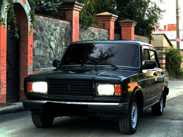 Черный ВАЗ 2107, объемом двигателя 1.6 л и пробегом 120 тыс. км за 1650 $, фото 1 на Automoto.ua