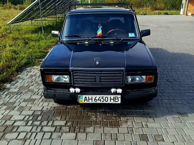 Чорний ВАЗ 2107, об'ємом двигуна 1.6 л та пробігом 196 тис. км за 1100 $, фото 1 на Automoto.ua