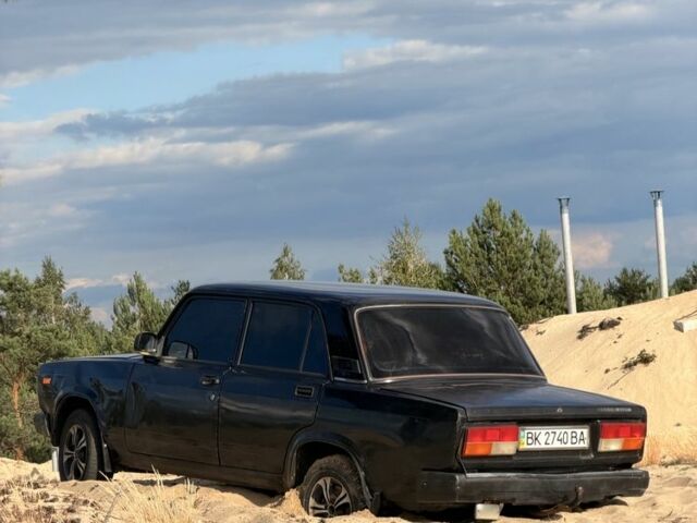 Черный ВАЗ 2107, объемом двигателя 1.6 л и пробегом 78 тыс. км за 1201 $, фото 1 на Automoto.ua