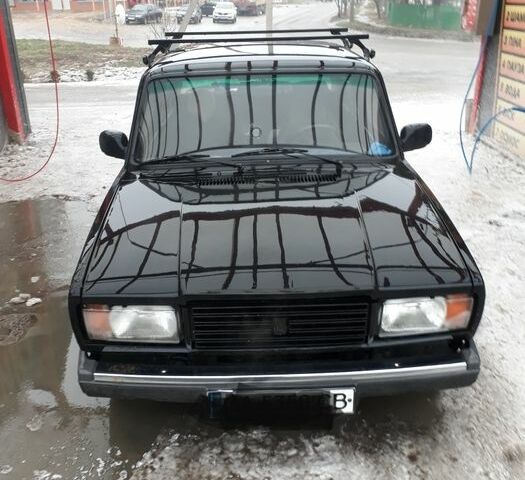 Черный ВАЗ 2107, объемом двигателя 1.58 л и пробегом 115 тыс. км за 2100 $, фото 1 на Automoto.ua