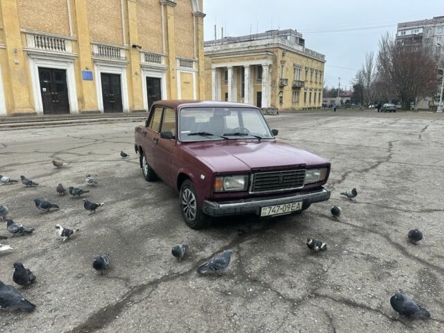 Фиолетовый ВАЗ 2107, объемом двигателя 1.5 л и пробегом 200 тыс. км за 569 $, фото 1 на Automoto.ua