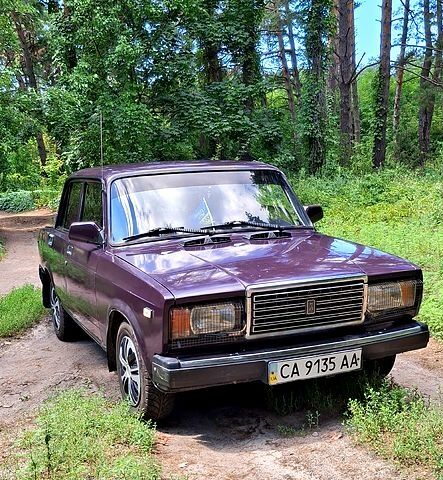 Фиолетовый ВАЗ 2107, объемом двигателя 1.5 л и пробегом 250 тыс. км за 900 $, фото 1 на Automoto.ua