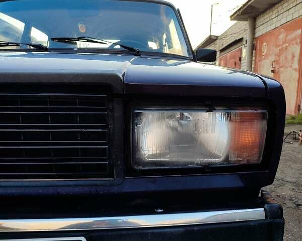 Фиолетовый ВАЗ 2107, объемом двигателя 1.6 л и пробегом 450 тыс. км за 700 $, фото 1 на Automoto.ua