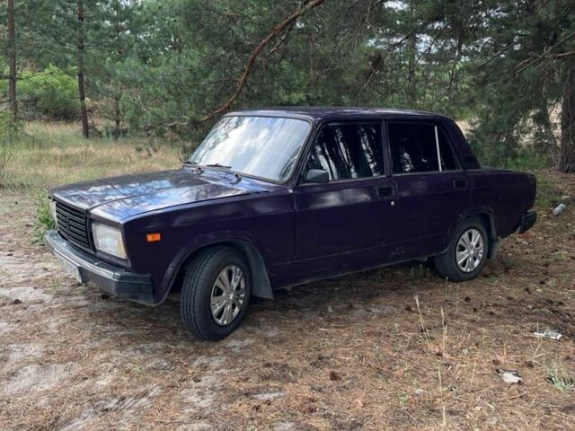 Фиолетовый ВАЗ 2107, объемом двигателя 1.5 л и пробегом 170 тыс. км за 700 $, фото 1 на Automoto.ua