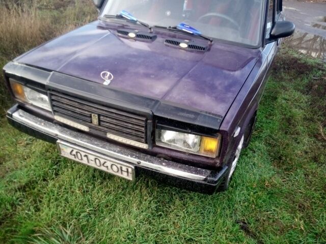 ВАЗ 2107 2001 в Черкассах на Automoto.ua Фиолетовый ВАЗ 2107, объемом двигателя 1.5 л и пробегом 40 тыс. км за 857 $, фото 1 на Automoto.ua