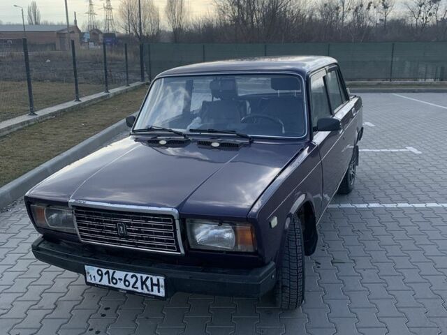 Фіолетовий ВАЗ 2107, об'ємом двигуна 0 л та пробігом 200 тис. км за 1300 $, фото 1 на Automoto.ua