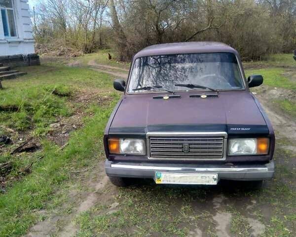 Фиолетовый ВАЗ 2107, объемом двигателя 1.6 л и пробегом 160 тыс. км за 771 $, фото 1 на Automoto.ua