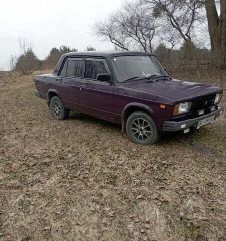 Фиолетовый ВАЗ 2107, объемом двигателя 1.5 л и пробегом 180 тыс. км за 1300 $, фото 1 на Automoto.ua
